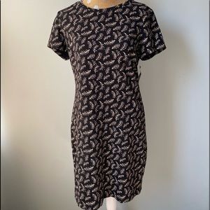 NWT! ✨ Black and Cream Leaf Patterned Dress